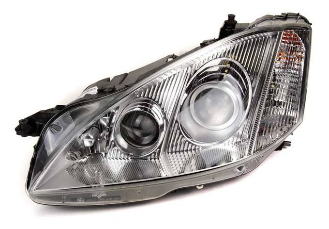 Mercedes Headlight Assembly - Driver Side (Xenon) 2218207161